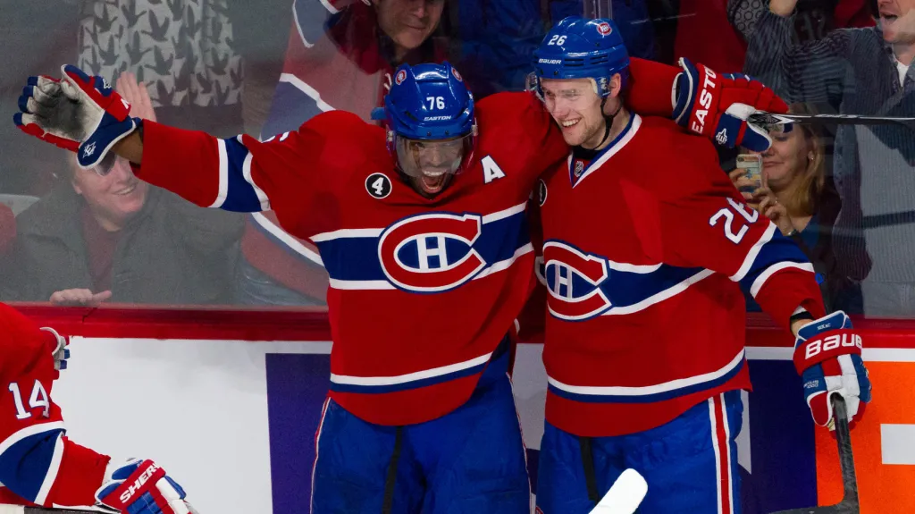 Jiří Sekáč (vpravo) a P.K. Subban se radují z gólu Montrealu