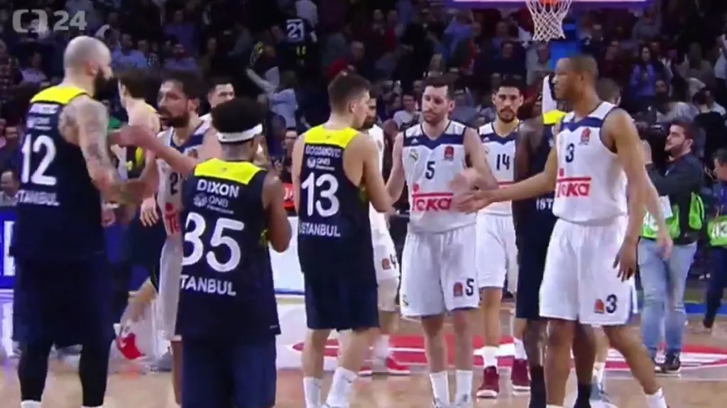 Fenerbahce s Veselým padlo po prohře s Realem na sedmé místo