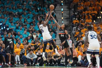 Minnesota zaskočila i San Antonio, vyčerpaná Philadelphia padla s New Yorkem