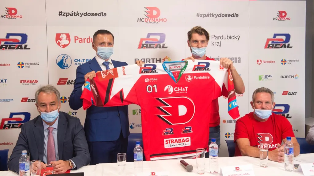 Nový dres hokejových Pardubic