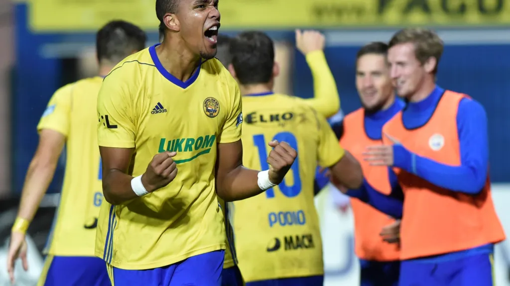 Jean-David Beauguel se raduje ze vstřelené branky