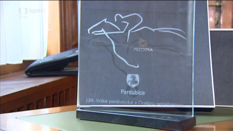 Na vítěze letošní Velké pardubické čeká nová trofej