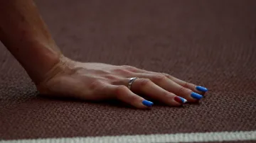 Zuzaně Hejnové v Pekingu zářily nehty českou trikolorou