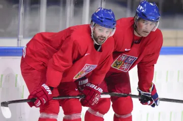 Jakub Klepiš s Jaromírem Jágrem