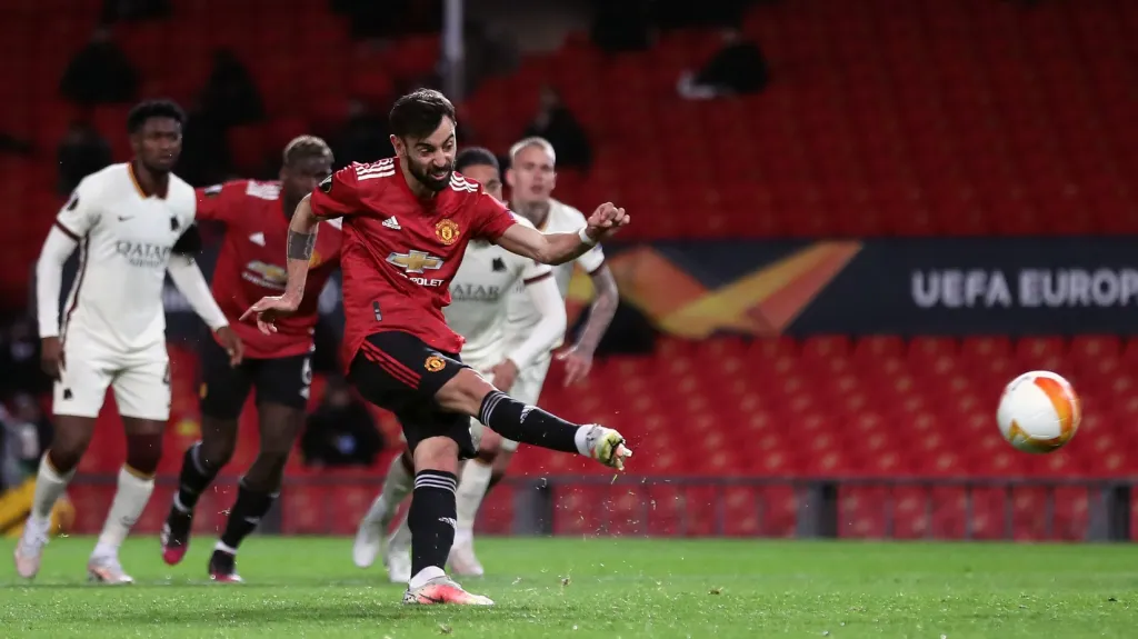 Bruno Fernandes skóruje proti AS Řím
