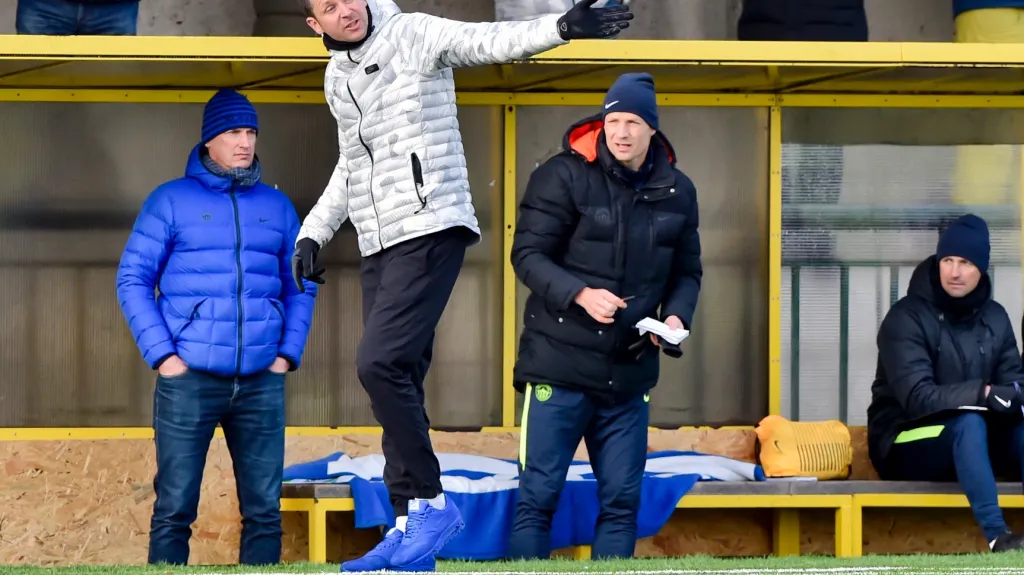 Jiří Jarošík (druhý zprava) ještě na lavičce Liberce s Davidem Holoubkem (v popředí)