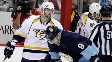 Aklexander Radulov v dresu Nashvillu