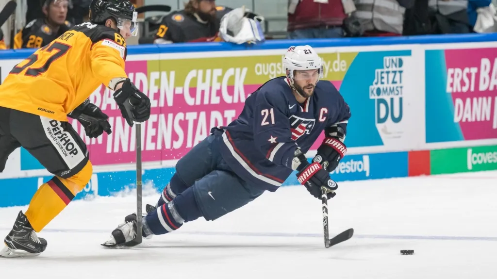 Brian Gionta v dresu USA