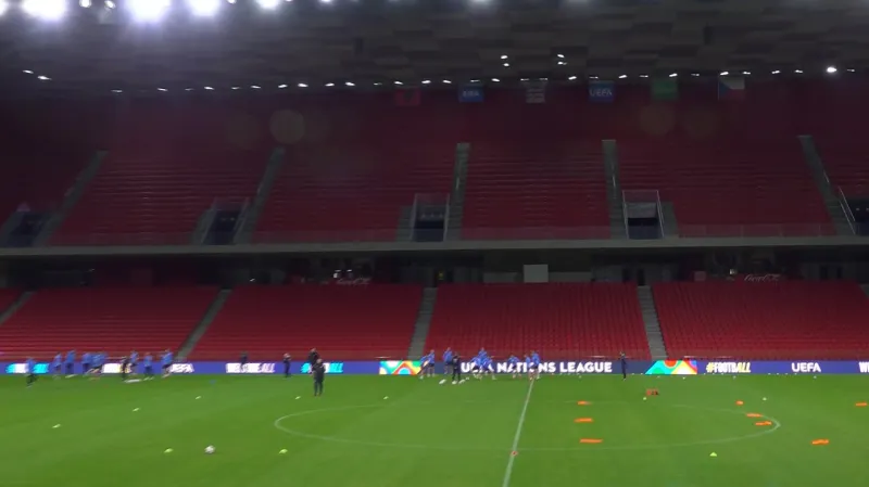 Čeští fotbalisté si vyzkoušeli Národní stadion v Tiraně