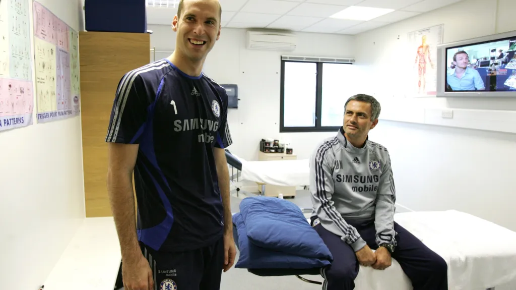 José Mourinho a Petr Čech v roce 2006