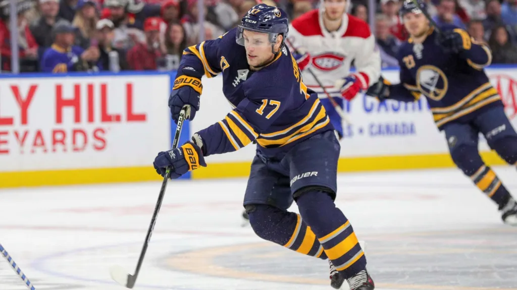 Vladimír Sobotka z Buffala v utkání proti Montrealu