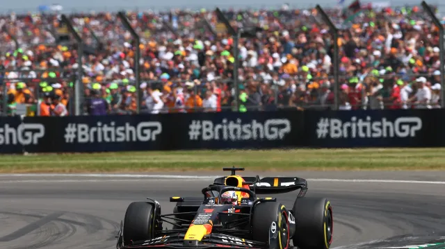 Velkou cenu na okruhu Silverstone vyhrál Verstappen