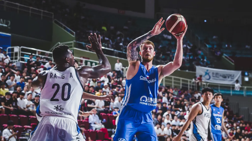 Patrik Auda v přípravném utkání s Jižní Koreou