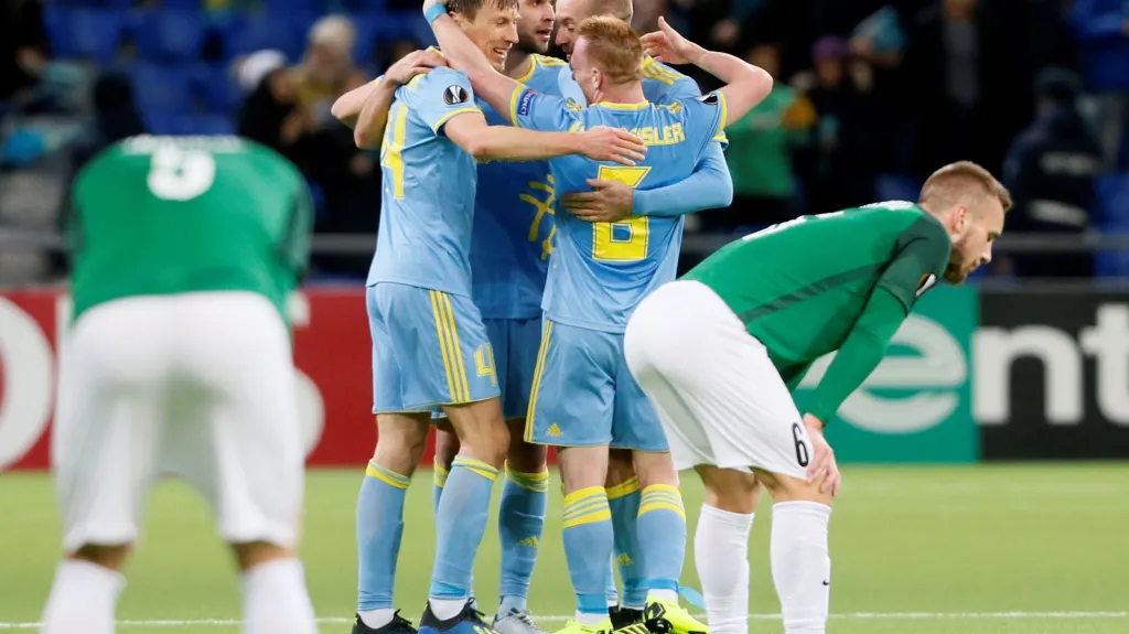 Fotbalisté Astany se radují z gólu v síti Jablonce