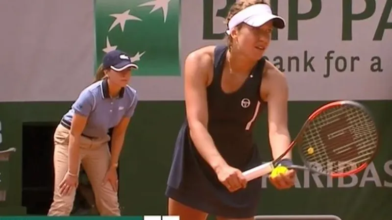 Strýcová přerušila čekání na výhru a v Paříži jde do 2. kola