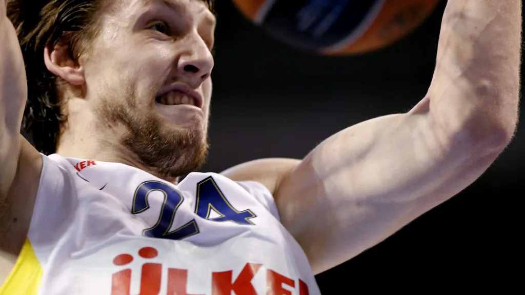 Jan Veselý v dresu Fenerbahce