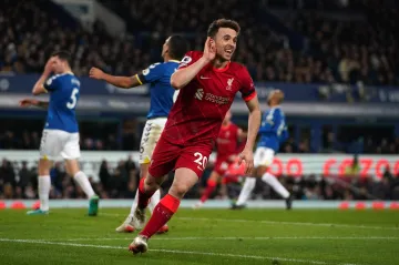 Diogo Jota z Liverpoolu se raduje z gólu