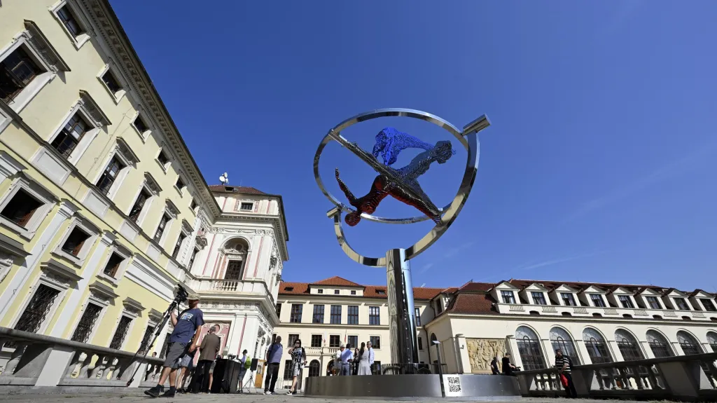 Socha Věry Čáslavské od Davida Černého