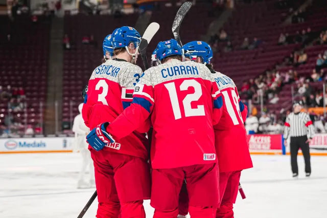 Semifinále MS do 20 let Kanada – Česko