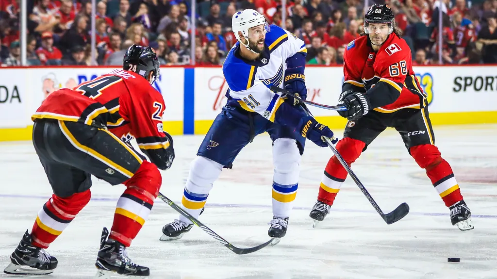 Jaromír Jágr (vpravo) v utkání se St. Louis