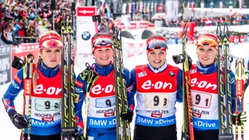 Zleva členky biatlonové štafety Gabriela Soukalová, Veronika Vítková, Jitka Landová a Eva Puskarčíková