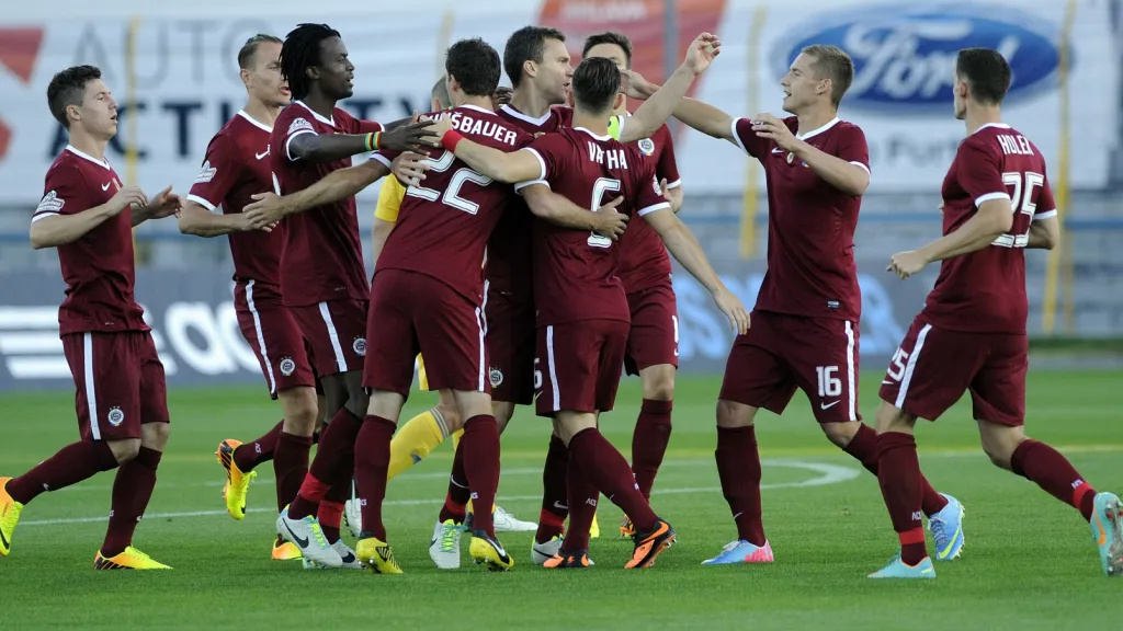 Slavící hráči Sparty