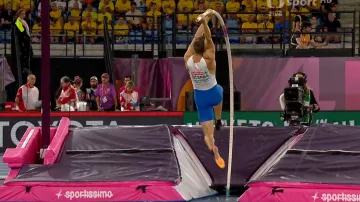 Nejlepší pokus Ščerby ve finále skoku o tyči