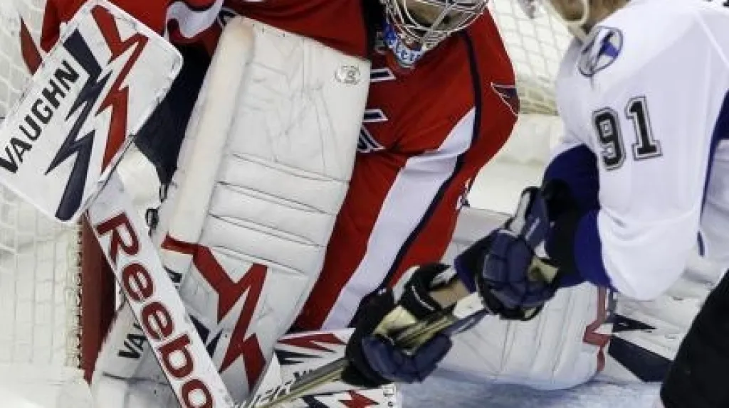 Michal Neuvirth v brance Washingtonu