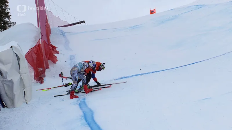 Jízda a pád Ester Ledecké ve sjezdu v Crans Montaně