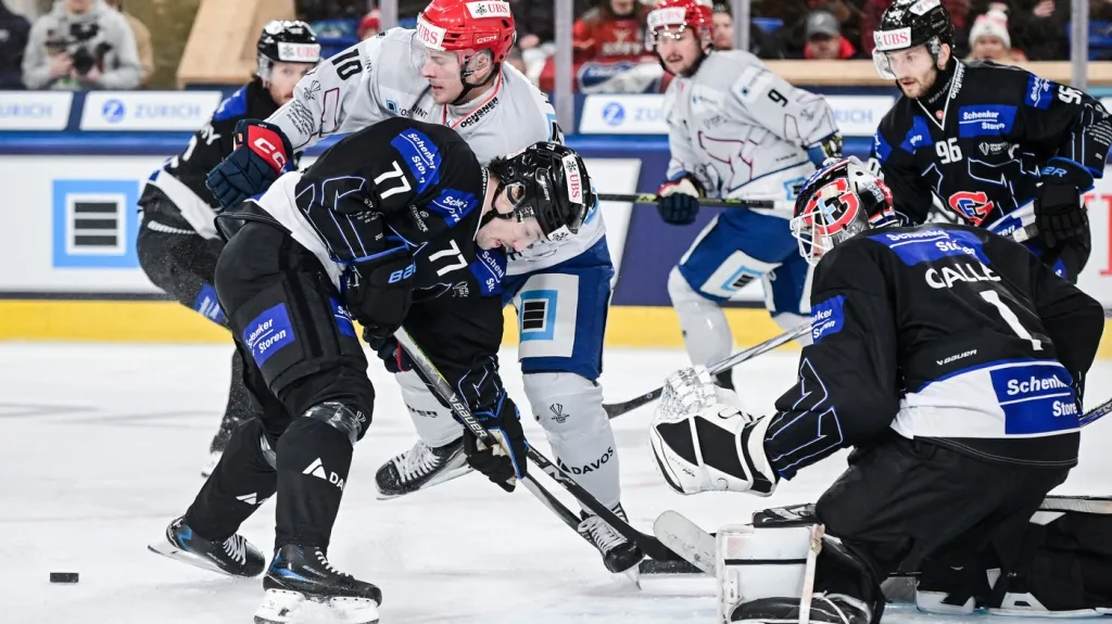 Utkání Fribourg – IFK Helsinky na Spenglerově poháru