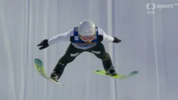 Skok Romana Koudelky v 1. kole v Lahti