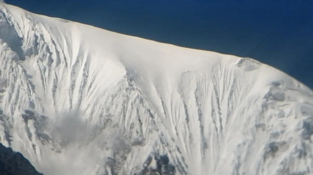 Výstup na Langtang Lirung