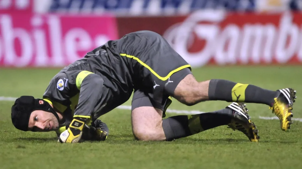 Petr Čech od Dánů dostal tři góly