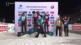 Medailový ceremoniál po sprinterském závodě biatlonistů