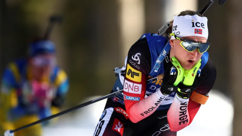 Sestřih závodu s hromadným startem biatlonistek