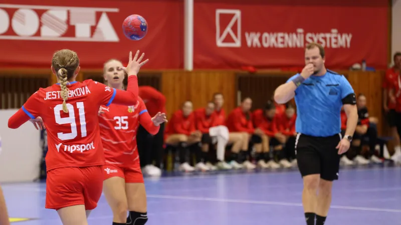 Závěr utkání házenkářek Česko – Turecko