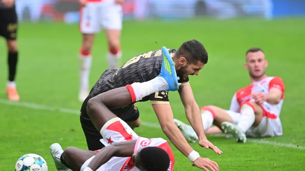 Youssoupha Mbodji v utkání s Hradem Králové