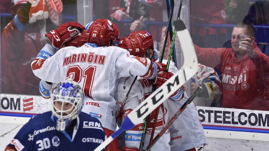 Radost třineckých Ocelářů v utkání proti Vítkovicím