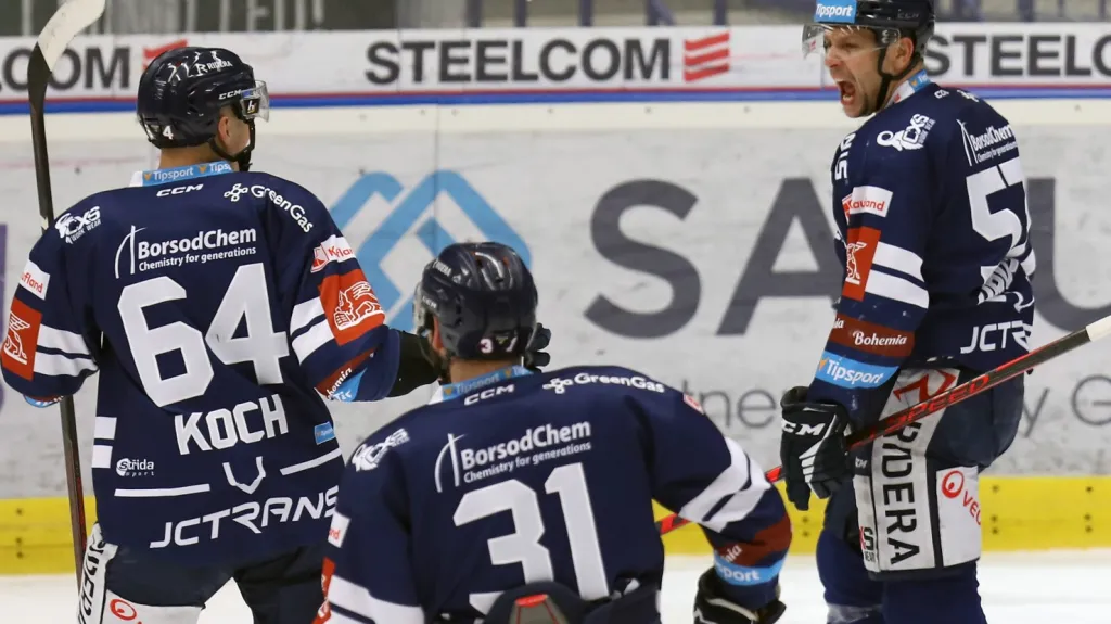 Vítkovičtí slaví trefu Jana Hrušky