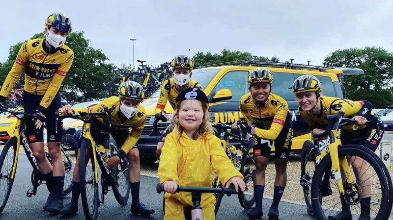 Tým Jumbo-Visma na červnové Women's Tour