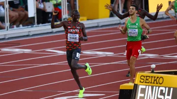 Finále běhu na 800 metrů se zlatým Korirem