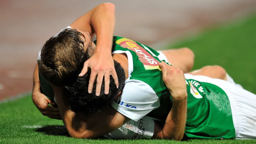 Slavící fotbalisté Jablonce