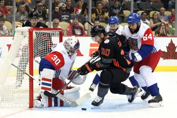 Michal Neuvirth proti Brandonu Saadovi