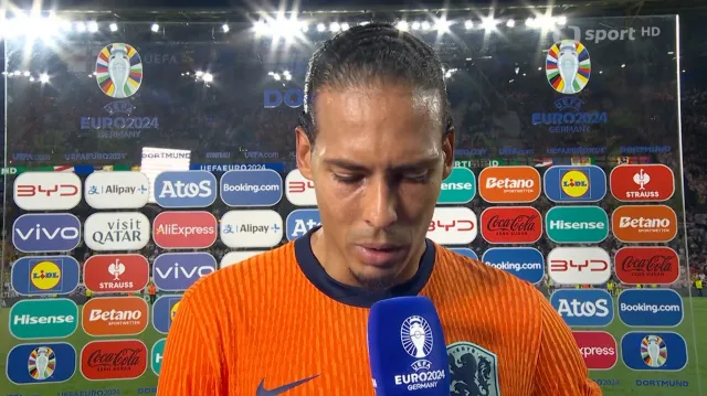 Van Dijk: Bolí to, nevím, co říct. Nejsem si ani jistý rozhodnutími videorozhodčích