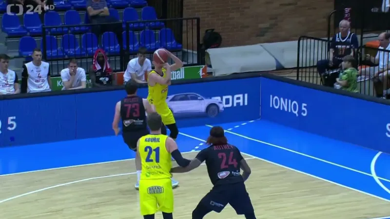 Opava si vyšlápla na Nymburk