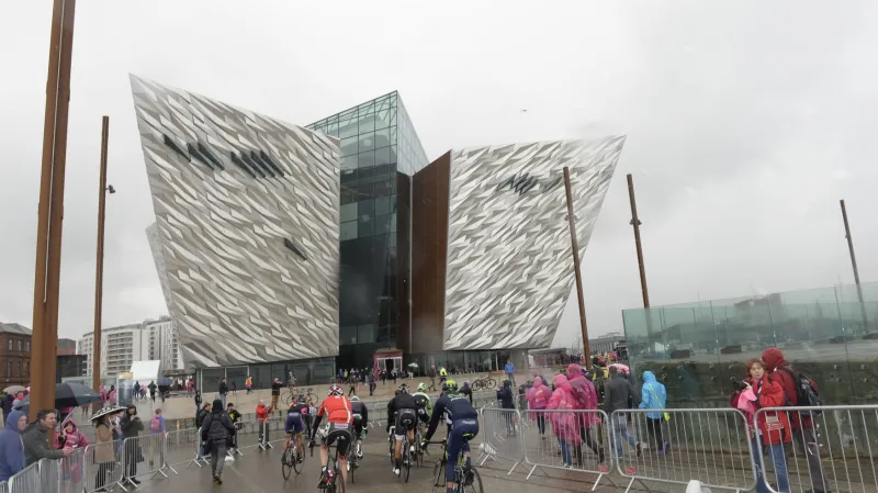 Start v belfastských loděnicích