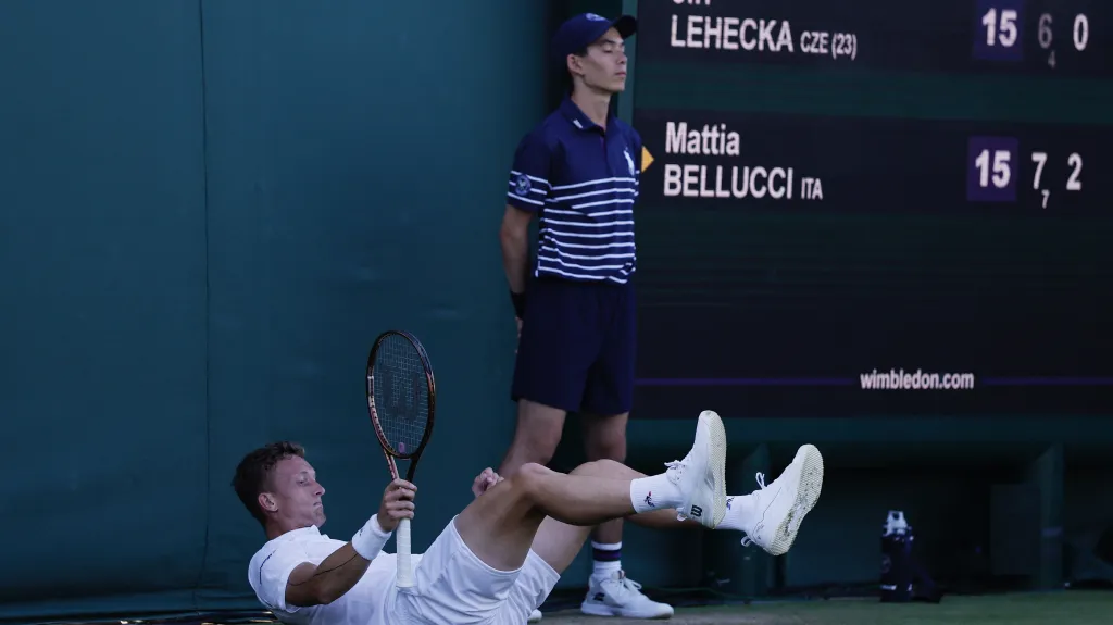 Jiří Lehečka v utkání na Wimbledonu