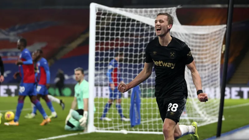 Souček zazářil dvěma brankami do sítě Crystal Palace