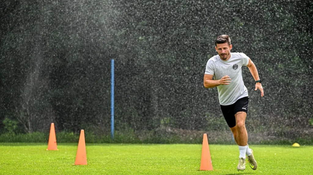 Václav Pilař se ještě nedávno připravoval na novou sezonu v barvách Hradce Králové