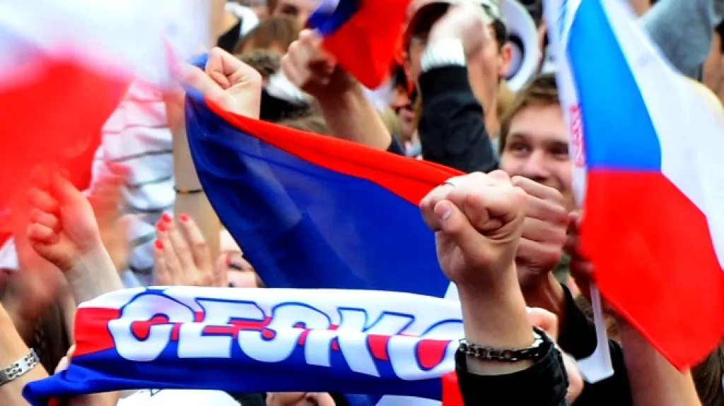 Fanoušci povzbuzují na náměstí český národní tým